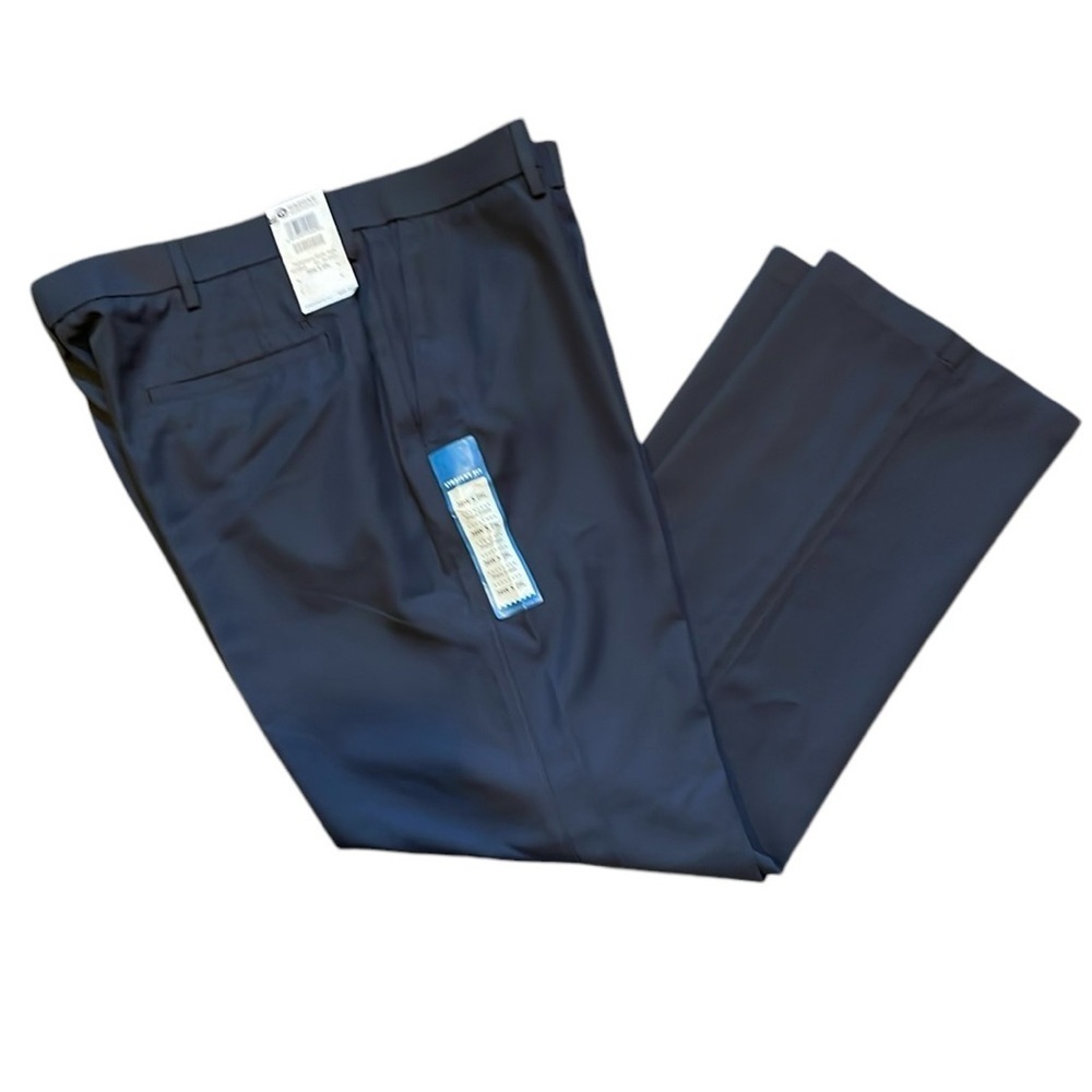 Haggar Plain Front Performance Microfiber Straight Fit Slack Pant